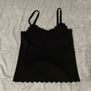 Scalloped tank black med